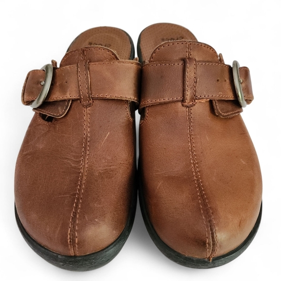 Crocs Cobbler Buckle Brown Leather Clog Mules Women's size 7 - Picture 11 of 14
